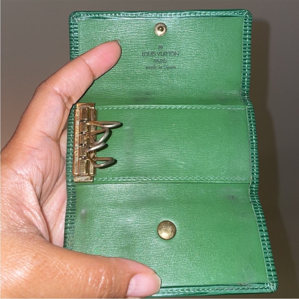 Louis Vuitton Authentic Green Epi Leather Key & Card Holder. Vintage EUC - Picture 3 of 5